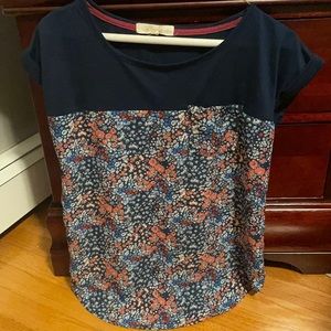 Like New Rewind Short Sleeve Top Small